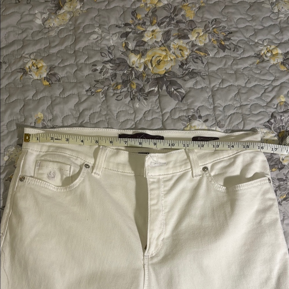 Gloria Vanderbilt Women's White Straight Leg Jeans - Picture 8 of 9